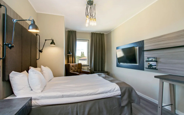 First Hotel Brommaplan