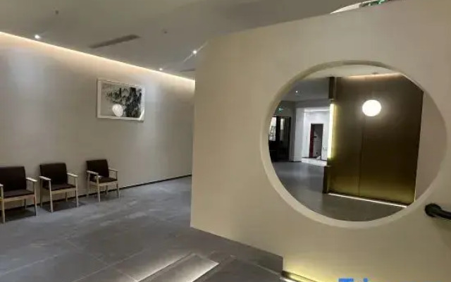 Hot Spring Forest Holiday Hotel