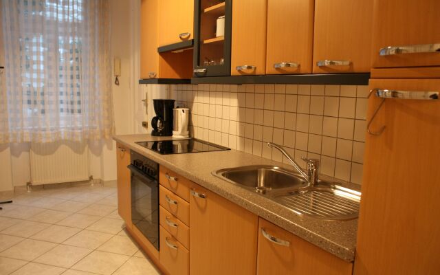GoVienna Homelike City Apartment