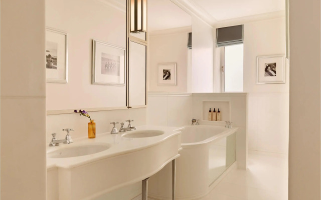 The Connaught, Maybourne