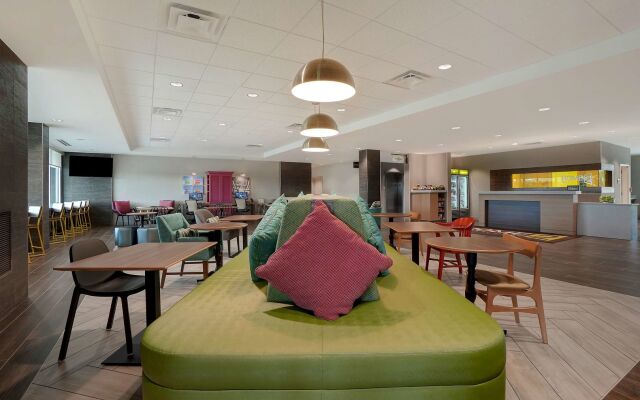 Home2 Suites by Hilton Lakewood Ranch