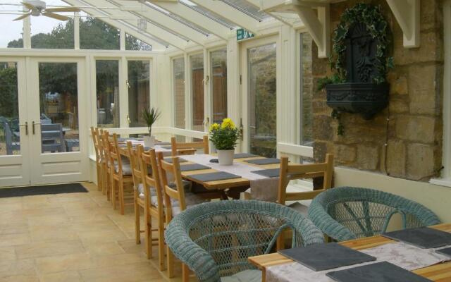 Montacute Country Tearooms B&B