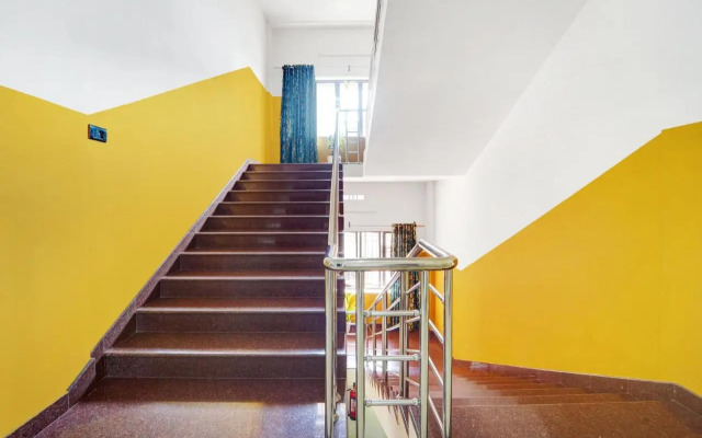 OYO Flagship 75052 Kuku Residency