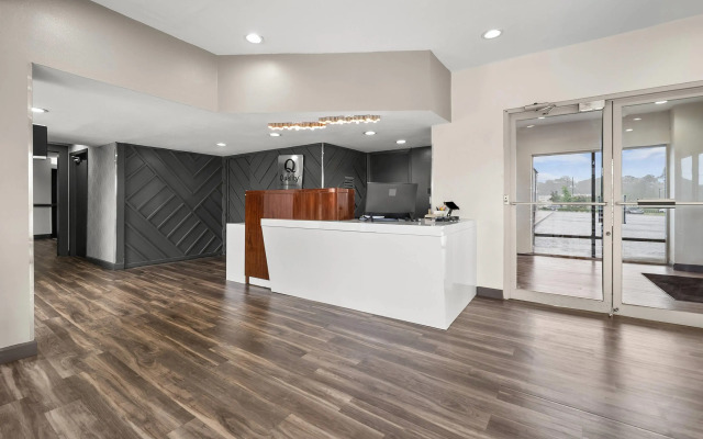 Quality Inn Auburn Campus Area I-85