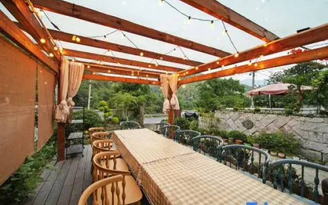 Anji Man Tun Ting Xin Shan Ye Xing Guang~Parent Child Vacation Homestay