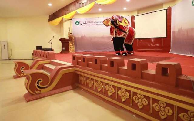 Royal Emerald River View Resort