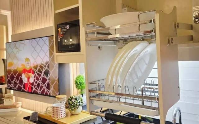 Stylish Condo Room in Iloilo City With Shared Pool
