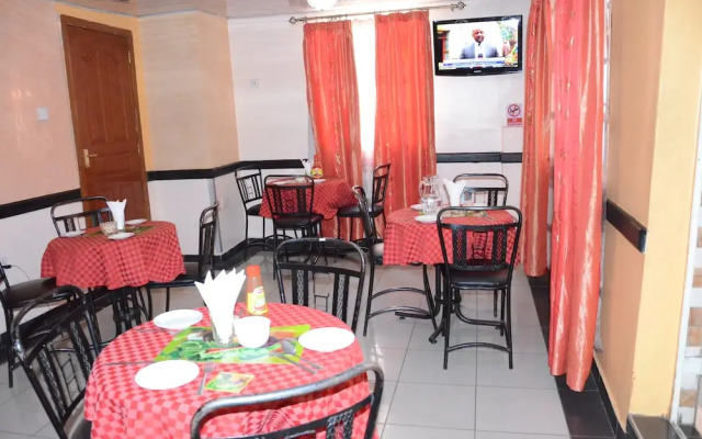 Chomba Hotel
