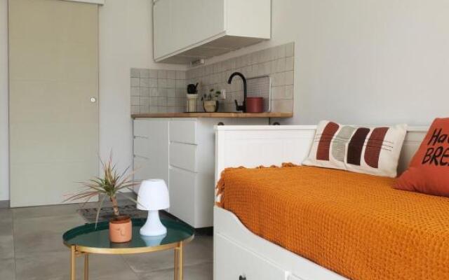 Charmant studio moderne avec extérieur