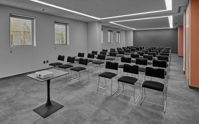 City Express Plus Guadalajara Providencia