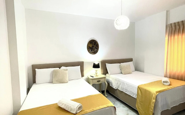 Hotel The Royalty Inn