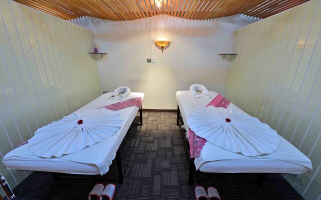 Cherry Hills Hotel