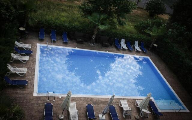 Hotel Ena