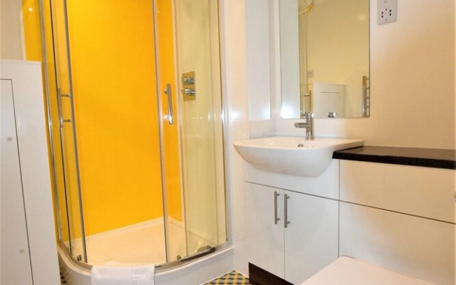 Your Apartment Brunel Loft - No 2