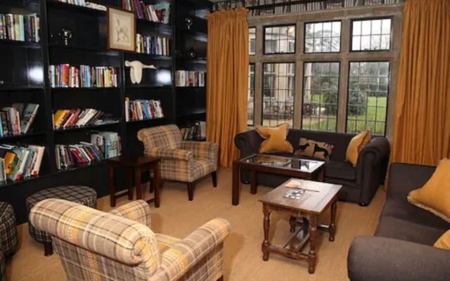 Hare And Hounds Hotel