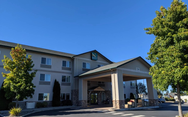 Quality Inn & Suites Sequim at Olympic National Park