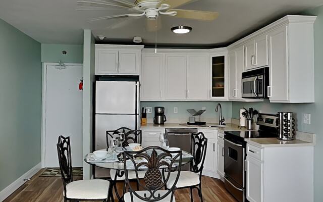 Estero Beach and Tennis 705c