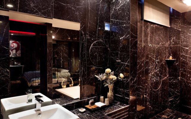 Luxurious Romantic Hotel