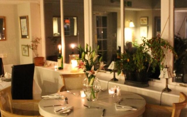 Chequers Hotel