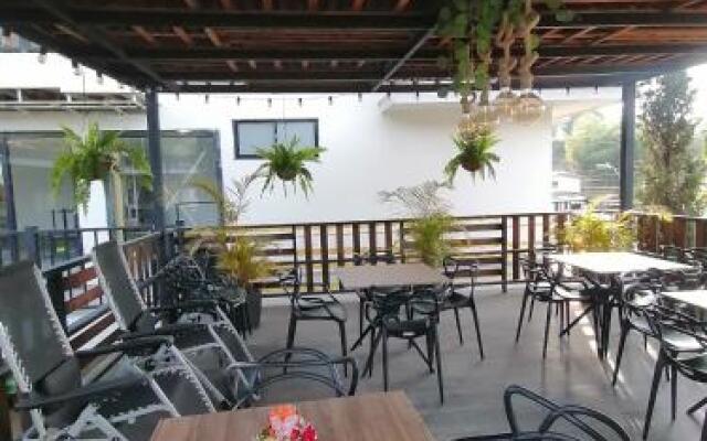 Country House Hostel