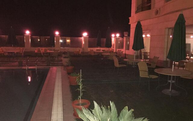 Ramada Al Hada Hotel And Suites