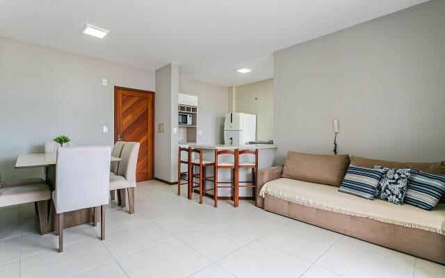 Apto em Condominio pe na Areia, c/ Piscina Mhr308