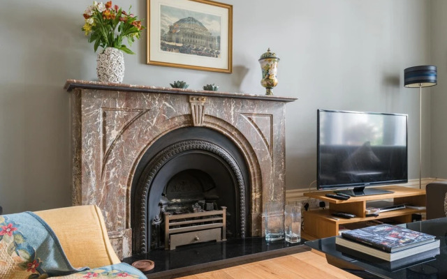 Lovely Chelsea Home near The Thames