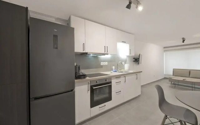 Studio Stratos With 1 Bathrooms