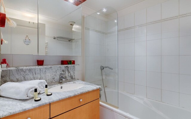 Beautiful T4 - AC - Parking - Balcony at Périer