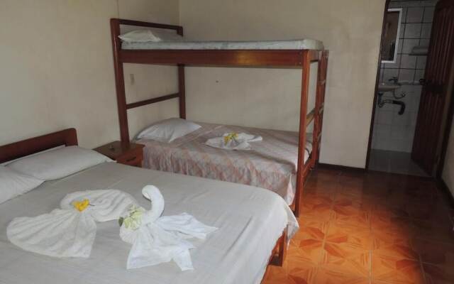 Hostel y Cabinas Tapandua