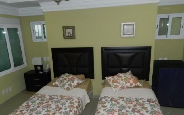 Condo Ari 620 by Villas HK28