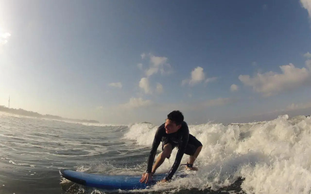 Surfer House-Surf School & Camp