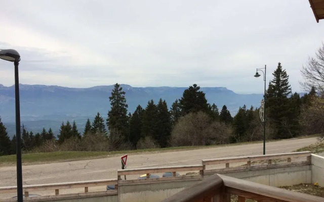 Splendid Chalet in Chamrousse With TV
