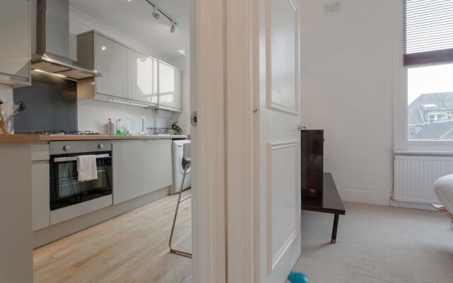 1 Bedroom Flat on Portobello Road Notting Hill