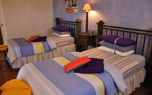 Azul Colonial