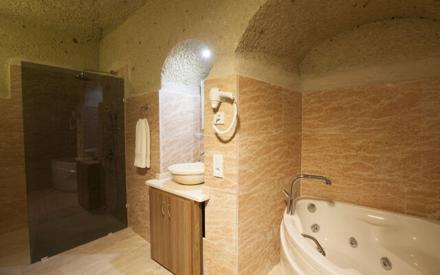 Ortahisar Cave Hotel