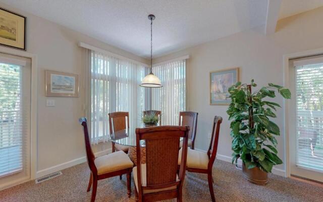 7655 Huntington Villas