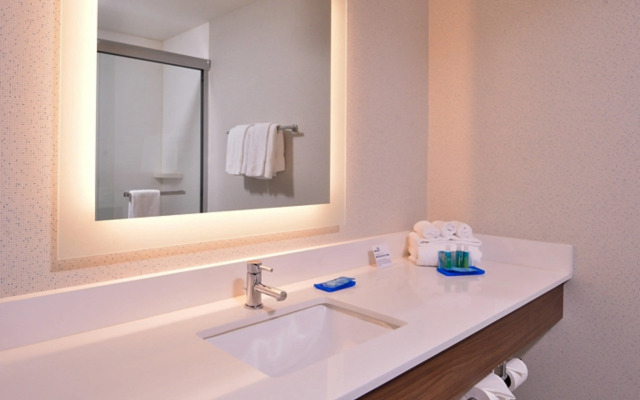 Holiday Inn Express Grover Beach by IHG