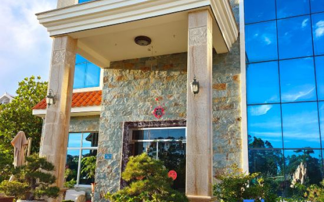 Lakeside Garden Hotel