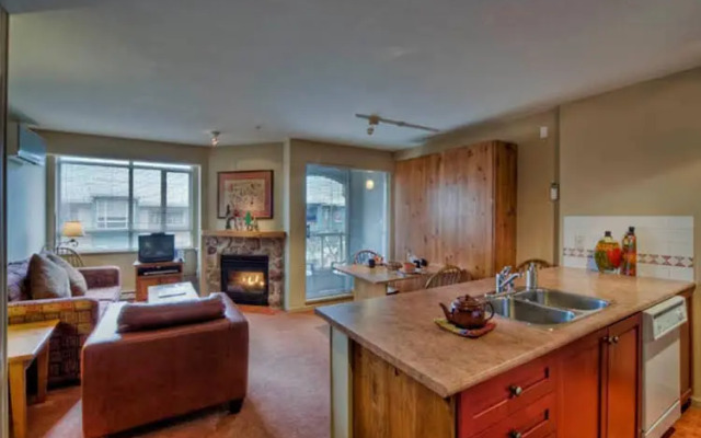 Town Plaza Suites - 2 Bedroom