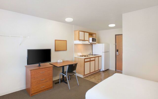 WoodSpring Suites Jacksonville Southeast