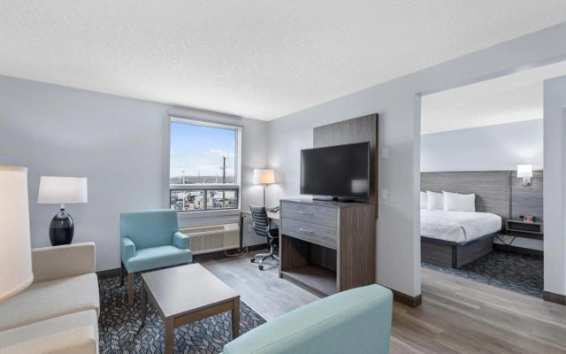 Emerald Hotel & Suites