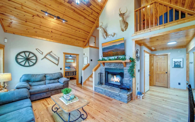 Buck Valley Lodge Mountain Getaway!