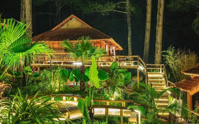 Phoenix Moc Chau Hotel