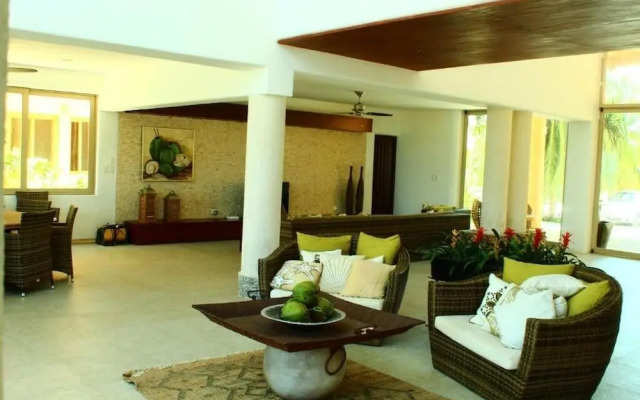 Uinic Chay Luxury Ocean Front Villa