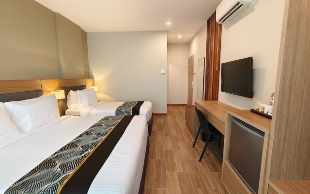 Zoom Hotel