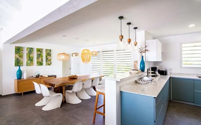 Alizee by Island Properties Online