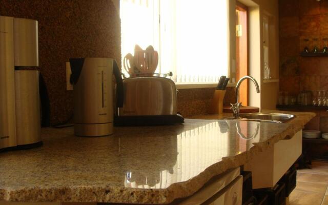 Beach Walk House and Cottage - Self Catering