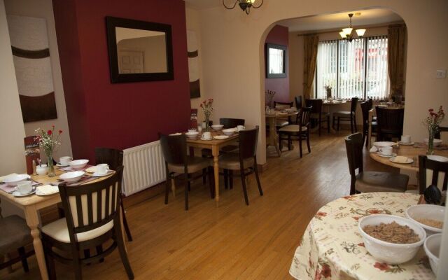 Arch House B&B and Apartments