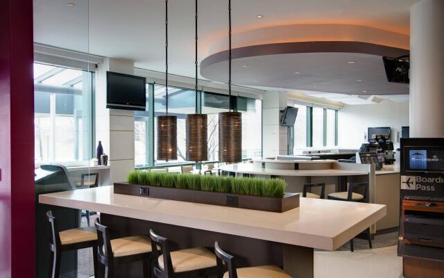 Courtyard by Marriott New York JFK Airport